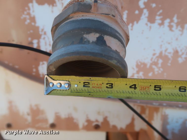 image for item MJ9202 2000 Freightliner FL112  water truck