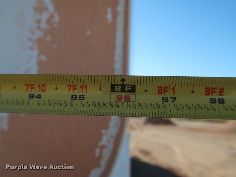 image for item MJ9202 2000 Freightliner FL112  water truck