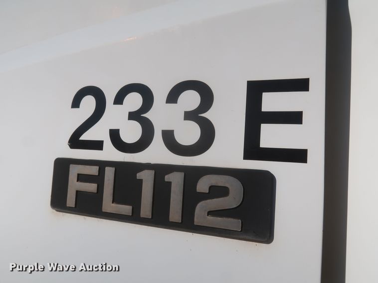 image for item MJ9202 2000 Freightliner FL112  water truck