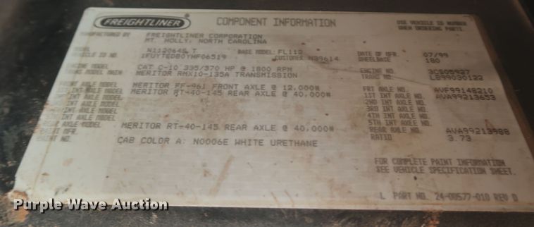 image for item MJ9202 2000 Freightliner FL112  water truck