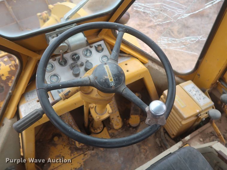 image for item MJ9271 1975 Caterpillar 966C  wheel loader