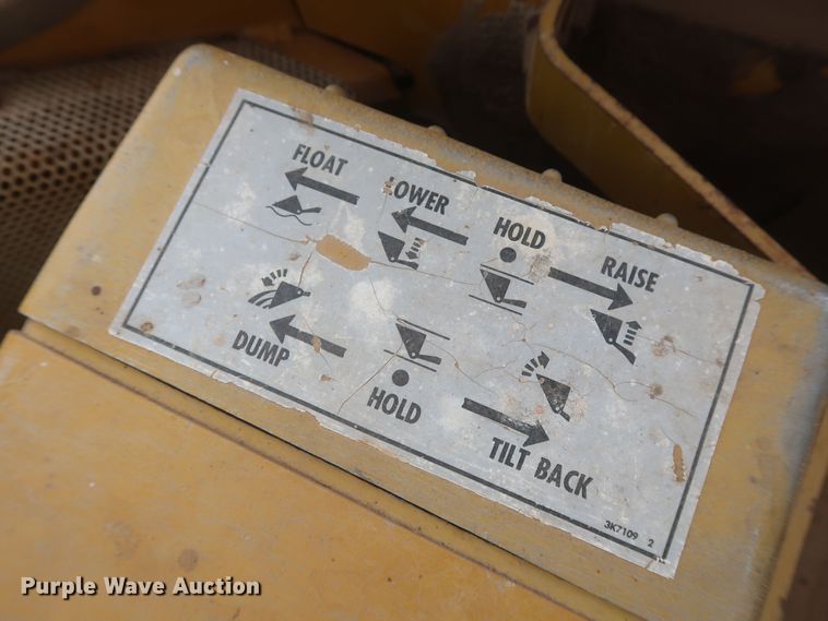 image for item MJ9271 1975 Caterpillar 966C  wheel loader