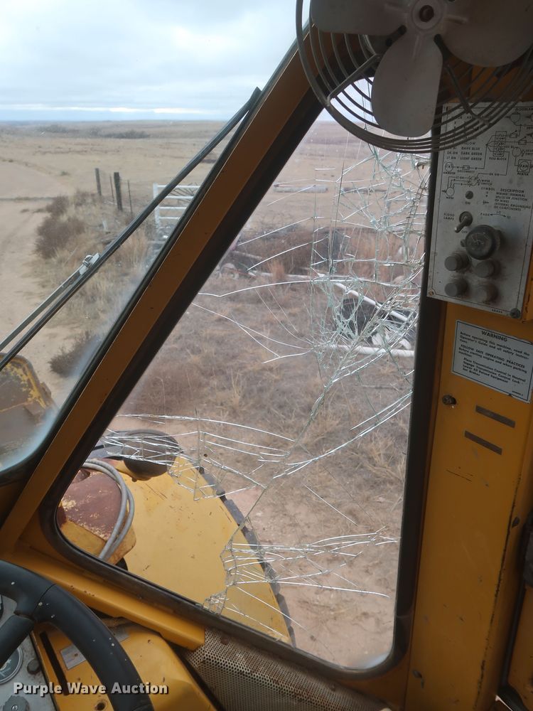 image for item MJ9271 1975 Caterpillar 966C  wheel loader