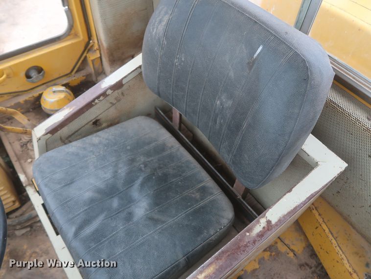 image for item MJ9271 1975 Caterpillar 966C  wheel loader