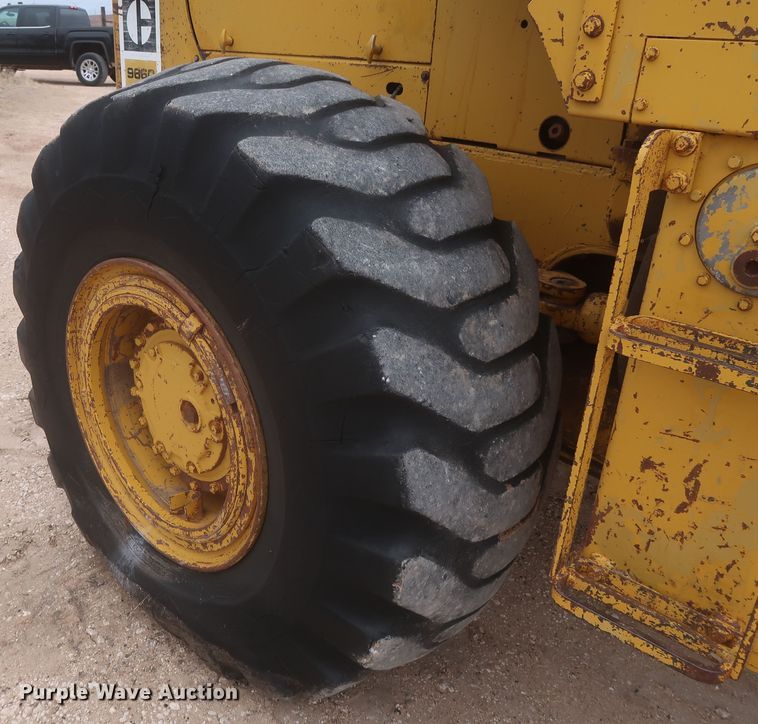 image for item MJ9271 1975 Caterpillar 966C  wheel loader