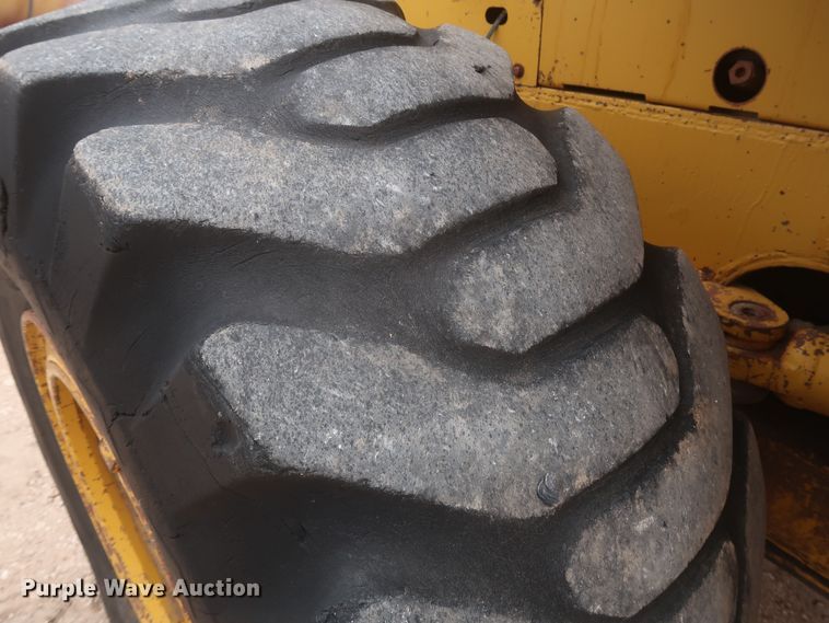 image for item MJ9271 1975 Caterpillar 966C  wheel loader