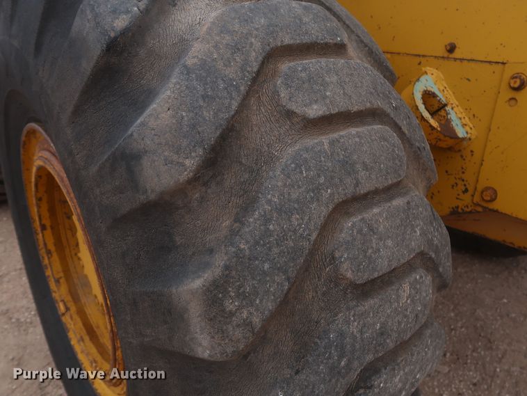 image for item MJ9271 1975 Caterpillar 966C  wheel loader
