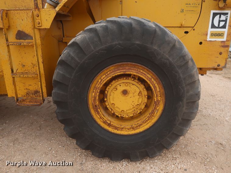 image for item MJ9271 1975 Caterpillar 966C  wheel loader
