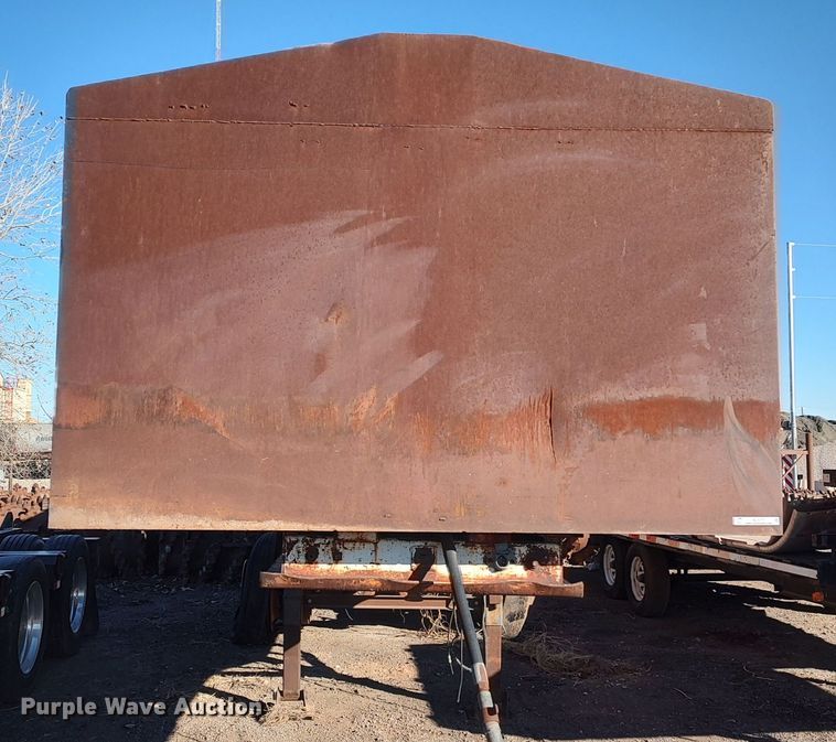 image for item MJ9279 1983 Cherokee  end dump trailer