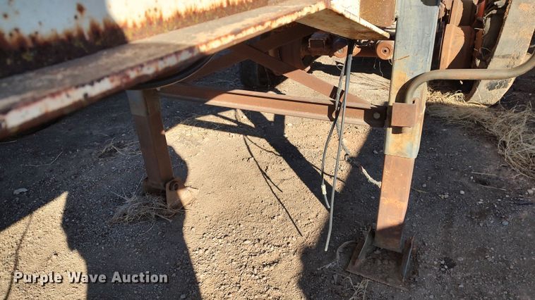 image for item MJ9279 1983 Cherokee  end dump trailer