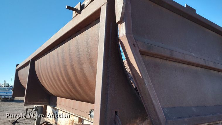 image for item MJ9279 1983 Cherokee  end dump trailer