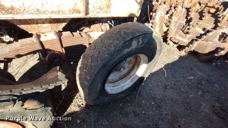 image for item MJ9279 1983 Cherokee  end dump trailer