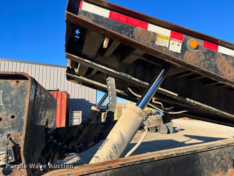 image for item MN9447 2011 Landoll  drop tilt deck equipment trailer