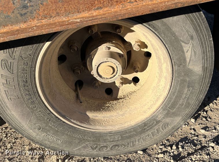 image for item MN9447 2011 Landoll  drop tilt deck equipment trailer