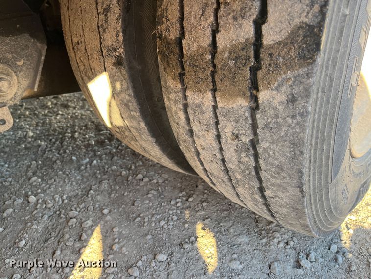 image for item MN9447 2011 Landoll  drop tilt deck equipment trailer