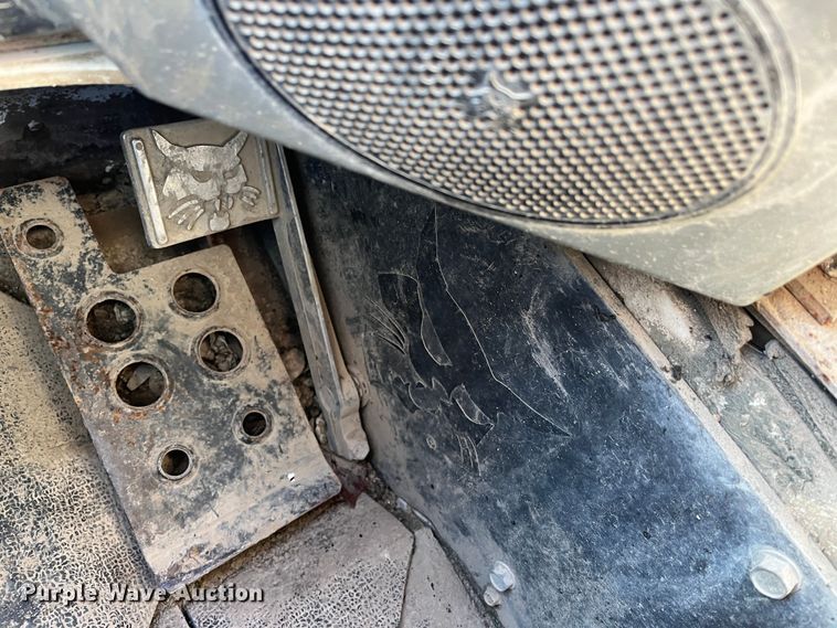 image for item MN9448 2012 Bobcat T750  tracked skid steer loader