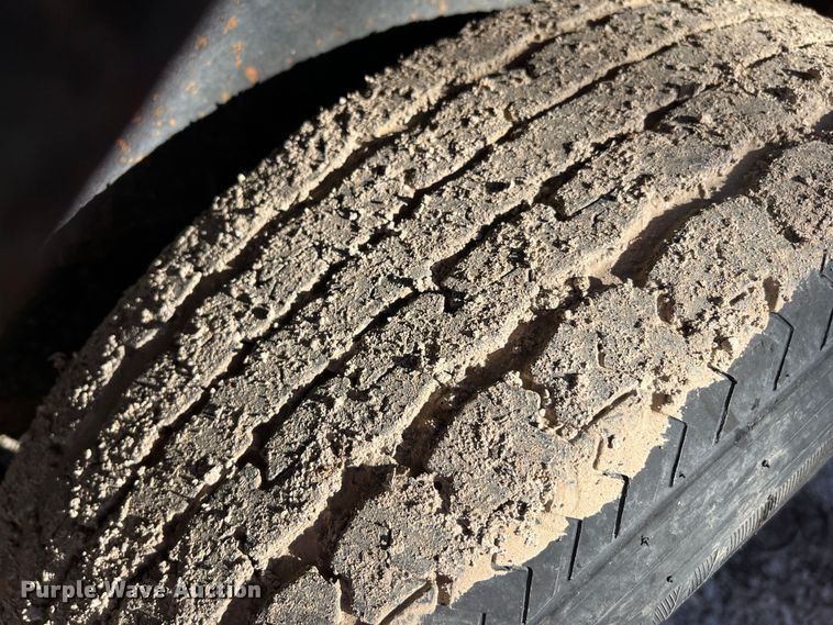 image for item MN9449 2007 Starlite  equipment trailer