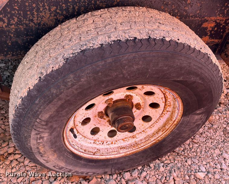 image for item MN9449 2007 Starlite  equipment trailer