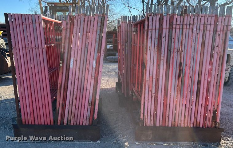 image for item MN9452 Approximately 19 scaffolding uprights