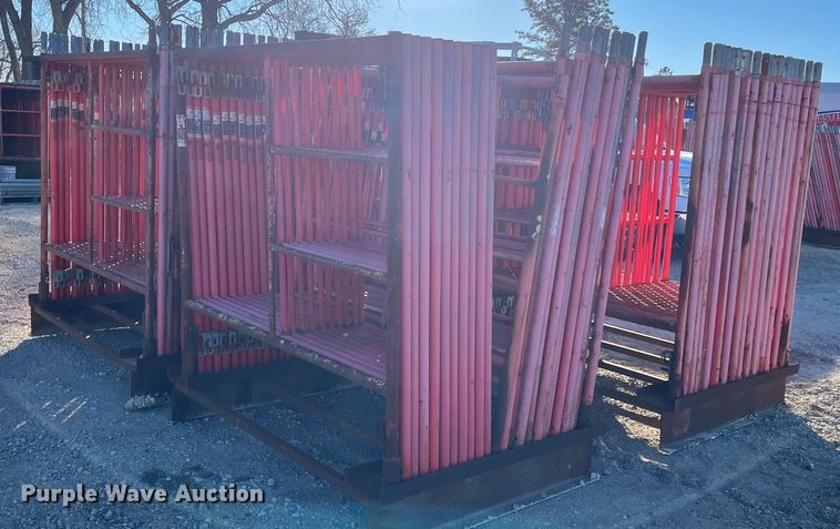 image for item MN9452 Approximately 19 scaffolding uprights