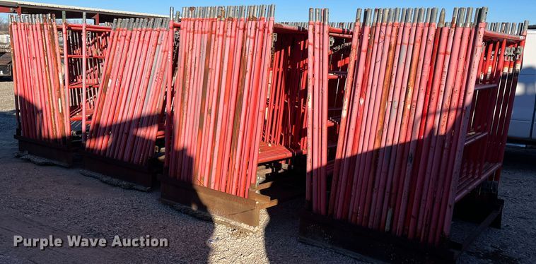 image for item MN9453 Approximately 98 scaffolding uprights