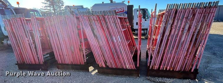 image for item MN9453 Approximately 98 scaffolding uprights