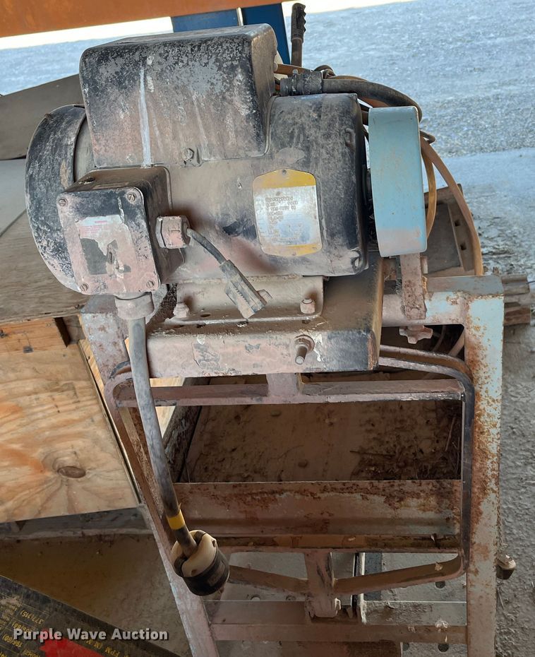image for item MN9454 Concrete equipment