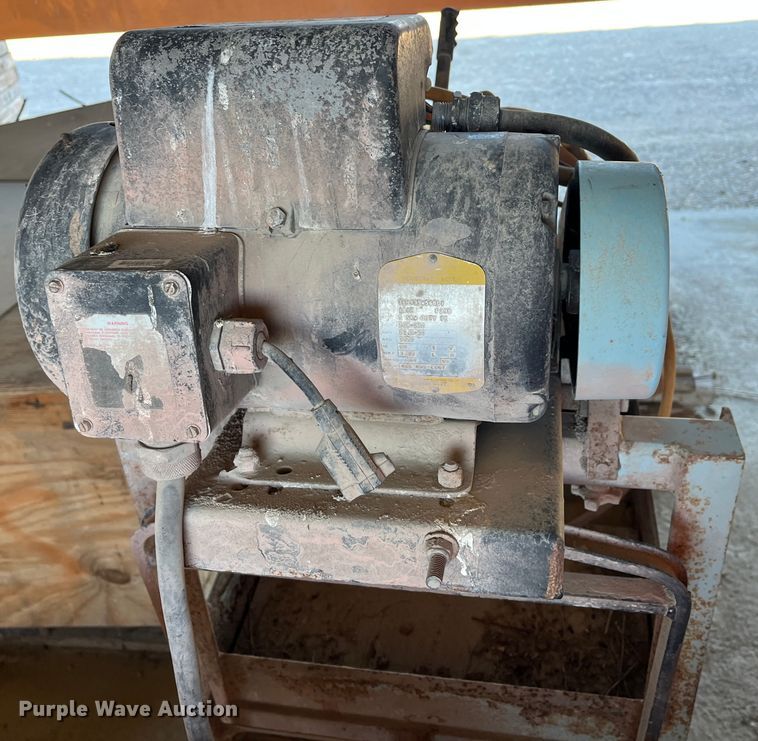 image for item MN9454 Concrete equipment