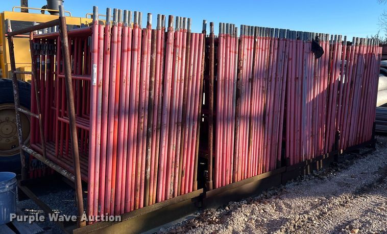 image for item MN9455 Approximately 90 scaffolding uprights