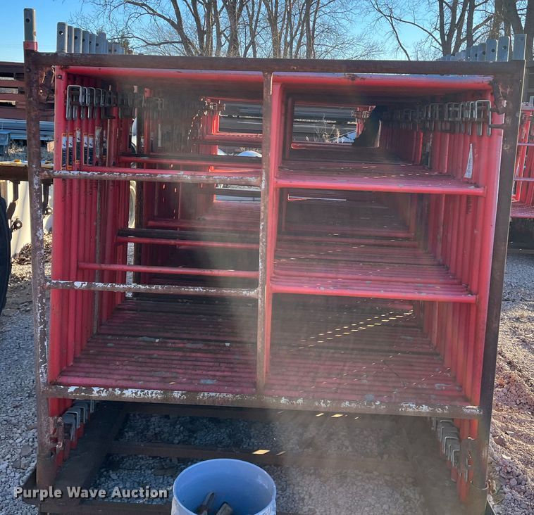 image for item MN9455 Approximately 90 scaffolding uprights