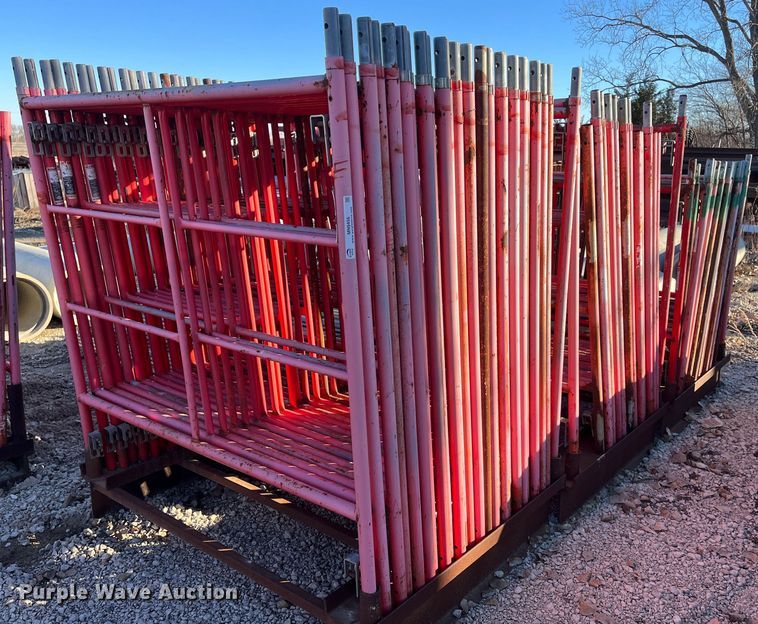 image for item MN9456 Approximately 84 scaffolding uprights