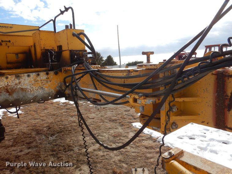 image for item MT9896 1997 Gomaco Commander III GT6300  slip form paver