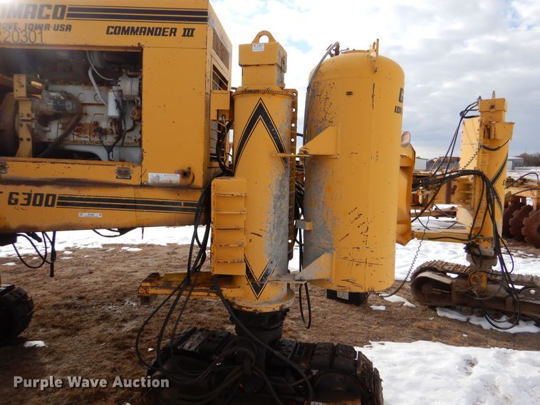 image for item MT9896 1997 Gomaco Commander III GT6300  slip form paver