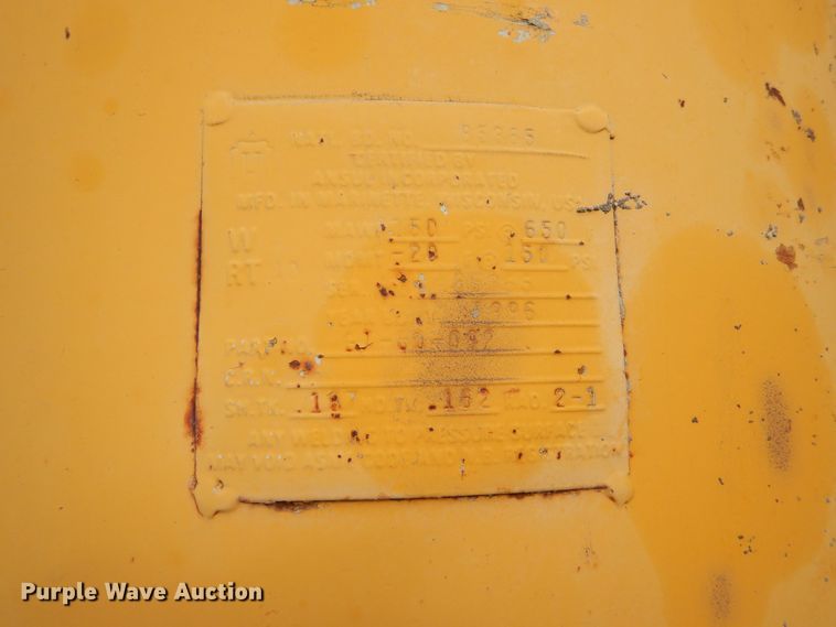 image for item MT9896 1997 Gomaco Commander III GT6300  slip form paver