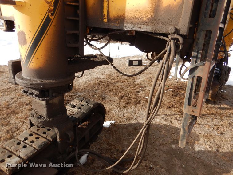 image for item MT9896 1997 Gomaco Commander III GT6300  slip form paver