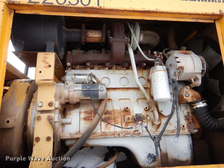 image for item MT9896 1997 Gomaco Commander III GT6300  slip form paver