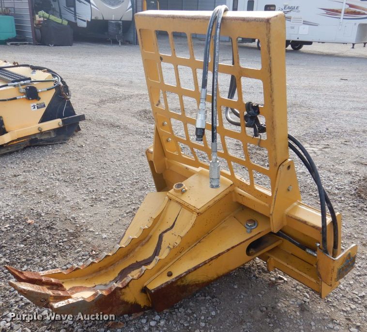 image for item MW9415 2020 DFM TB01  skid steer tree puller