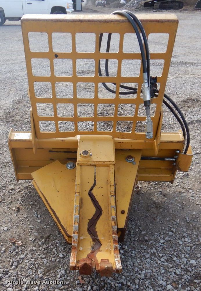 image for item MW9415 2020 DFM TB01  skid steer tree puller