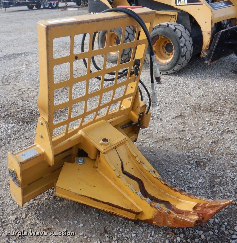 image for item MW9415 2020 DFM TB01  skid steer tree puller