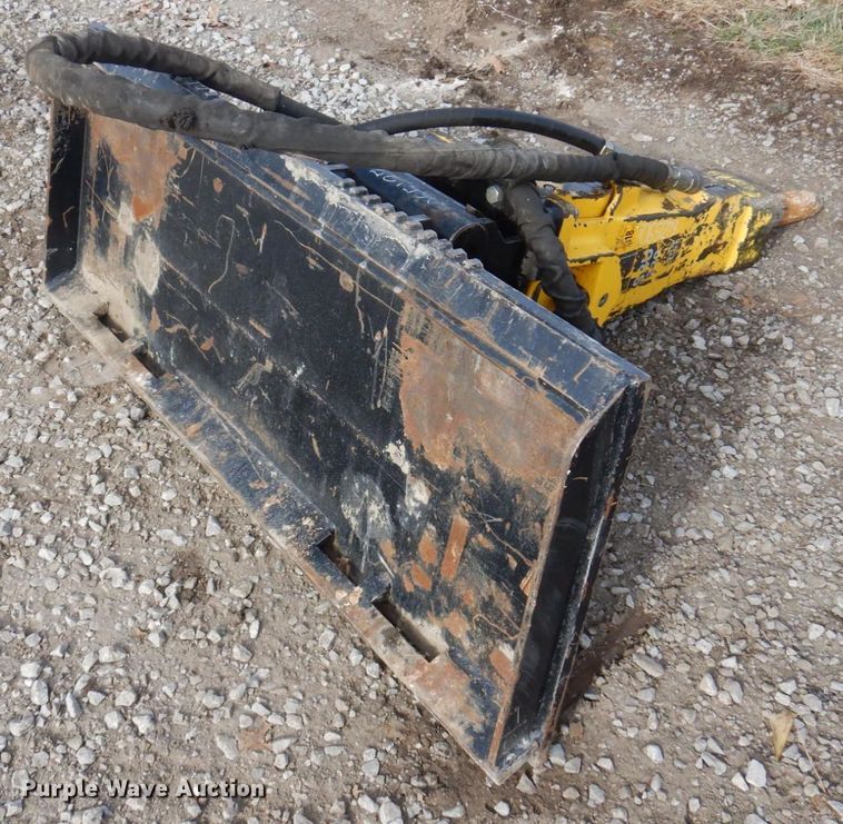 image for item MW9416 2017 Atlas Copco SBU220  skid steer breaker