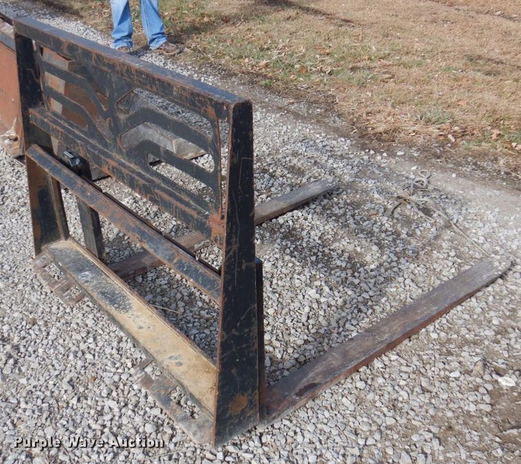 image for item MW9417 48" L skid steer forks