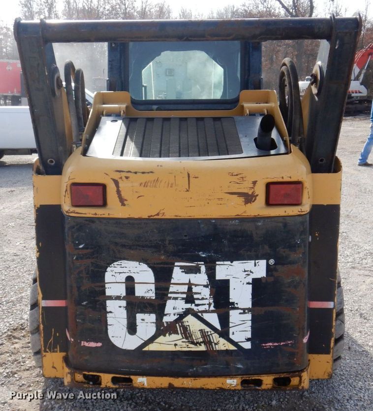 image for item MW9419 2006 Caterpillar 242B  skid steer loader