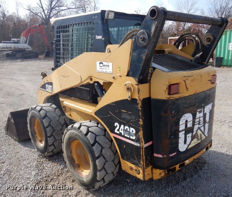 image for item MW9419 2006 Caterpillar 242B  skid steer loader