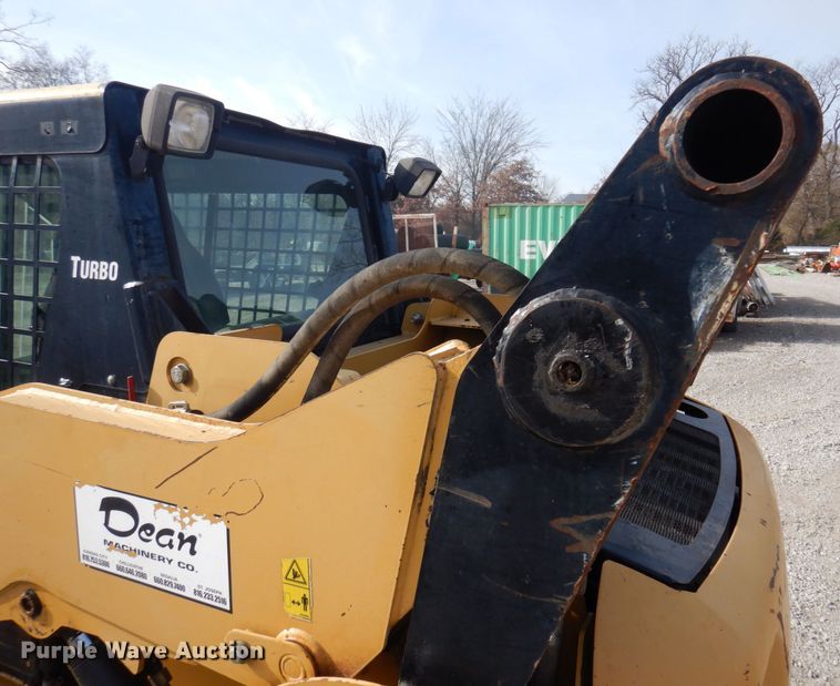 image for item MW9419 2006 Caterpillar 242B  skid steer loader