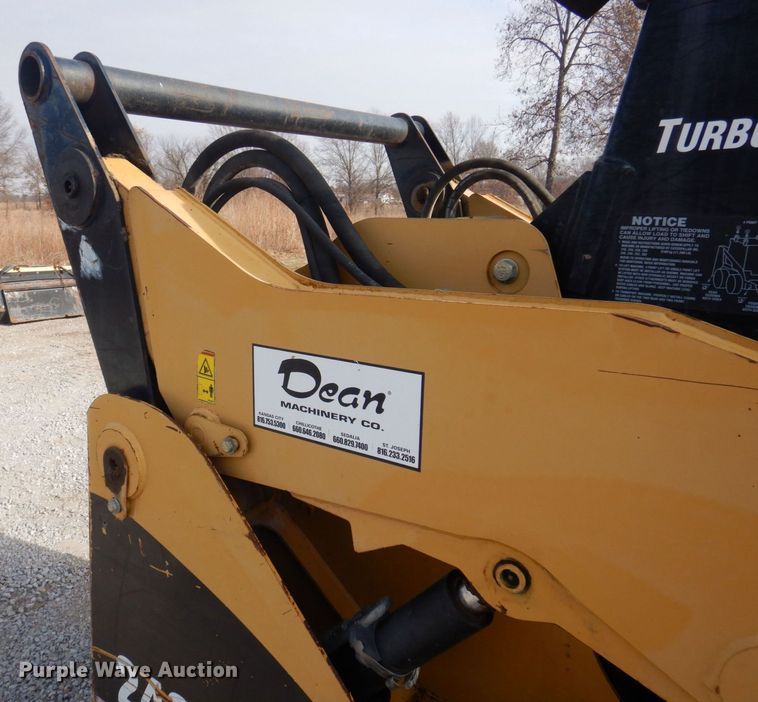 image for item MW9419 2006 Caterpillar 242B  skid steer loader