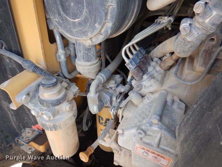 image for item MW9419 2006 Caterpillar 242B  skid steer loader