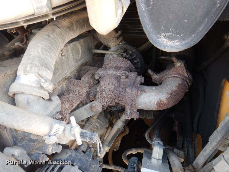 image for item MW9419 2006 Caterpillar 242B  skid steer loader