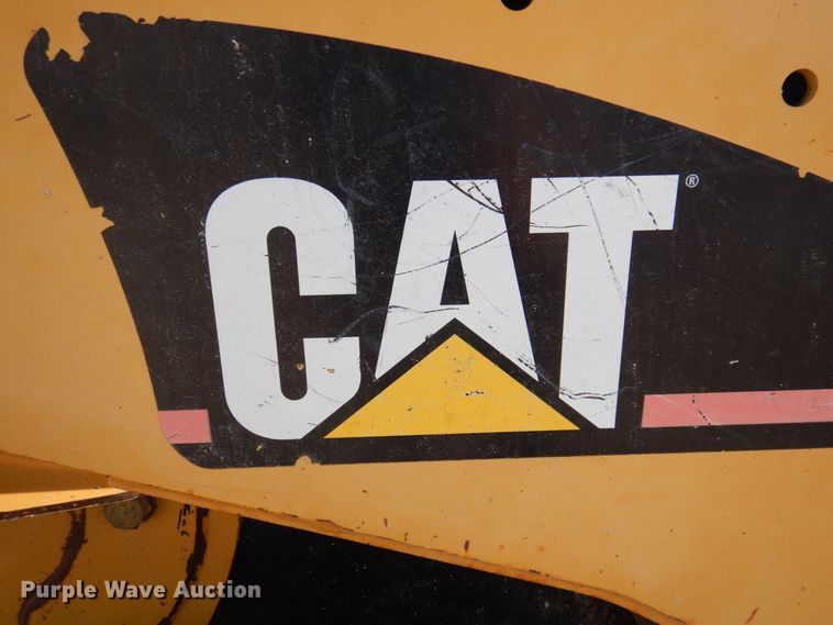 image for item MW9419 2006 Caterpillar 242B  skid steer loader