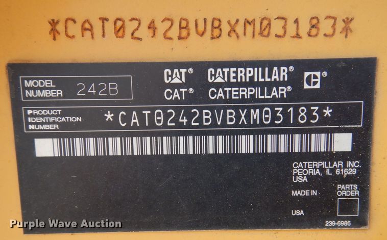 image for item MW9419 2006 Caterpillar 242B  skid steer loader