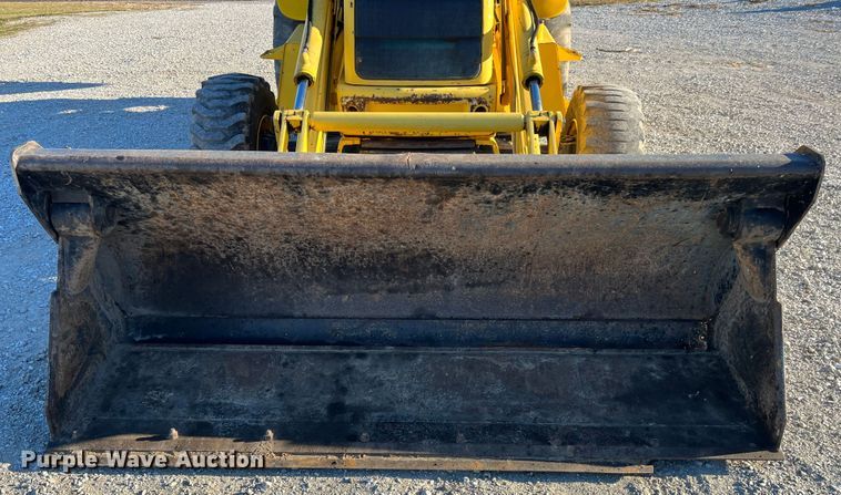 image for item MW9426 2002 New Holland LB75B  backhoe